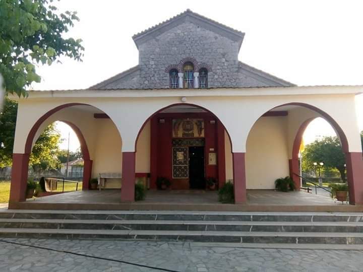 002 AGIOI PANTES